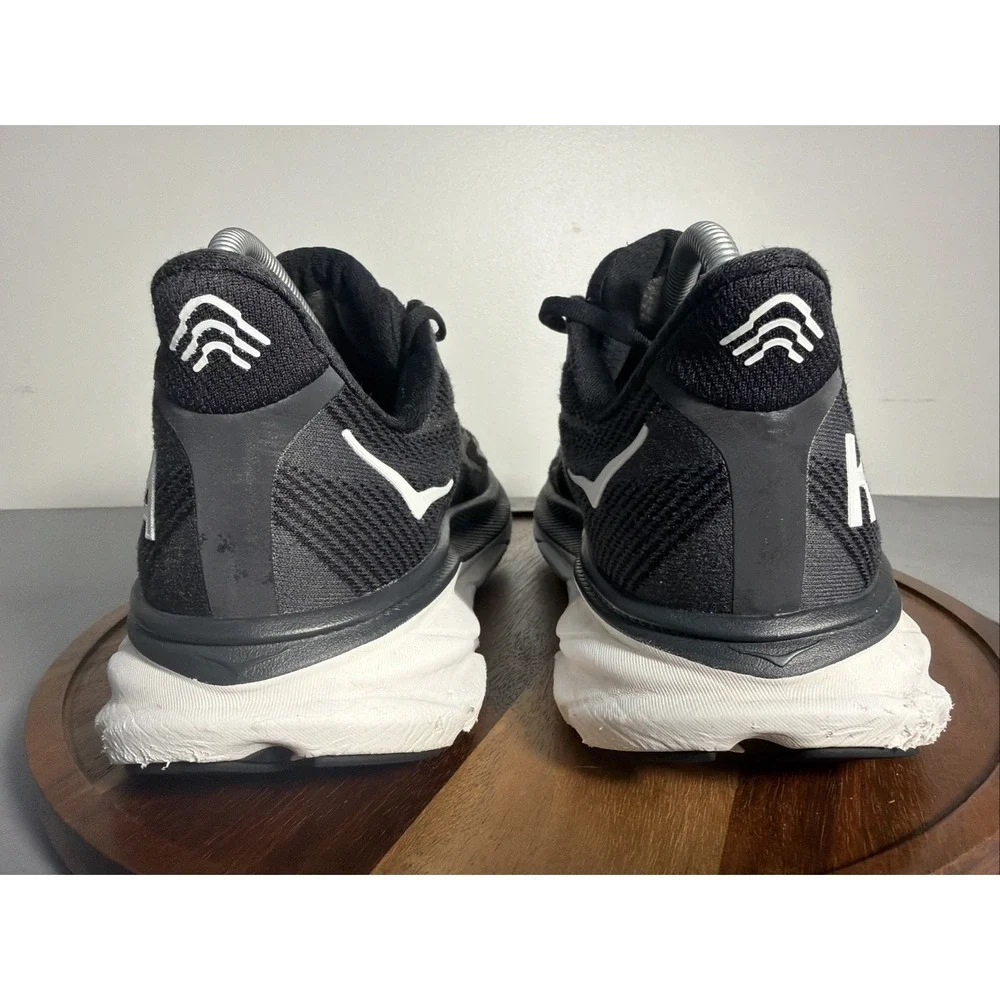Hoka One One Clifton 9 Black White Running Shoes Mens Size 8.5 Athletic Sneakers
